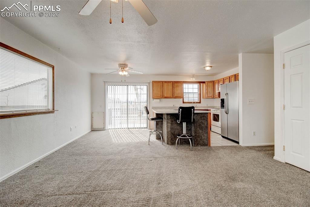 Image 28 of 46: Kitchen