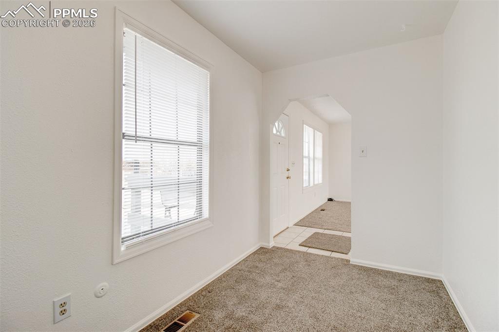 Image 31 of 46: Entry