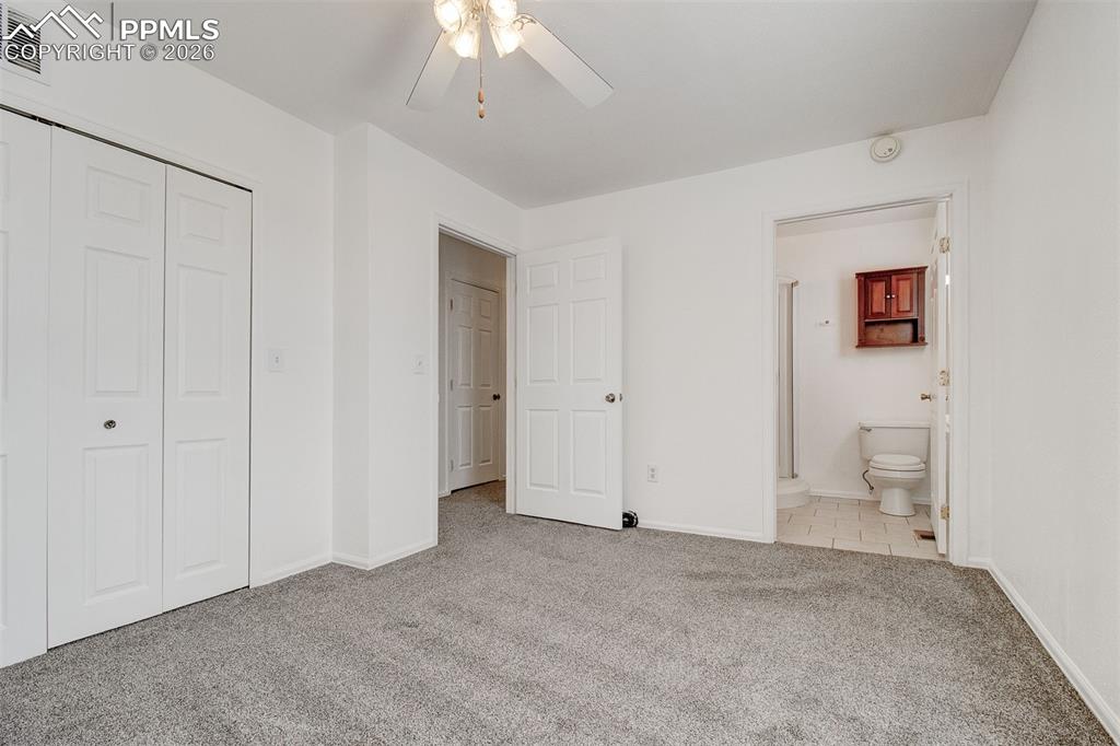 Image 39 of 46: Bedroom