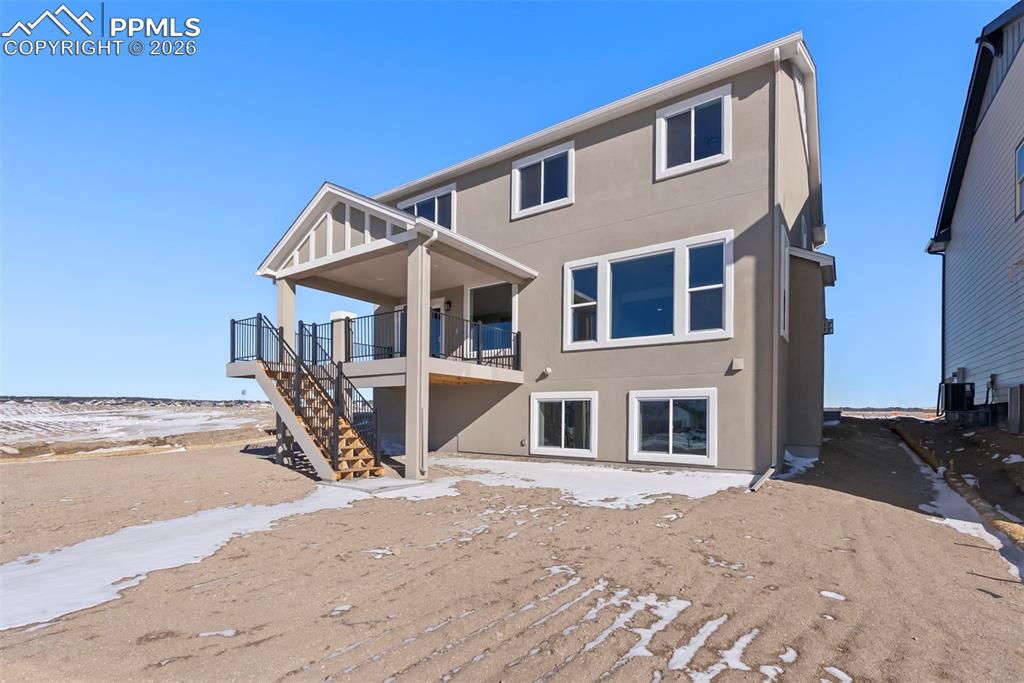 Image 35 of 37: Back of Structure