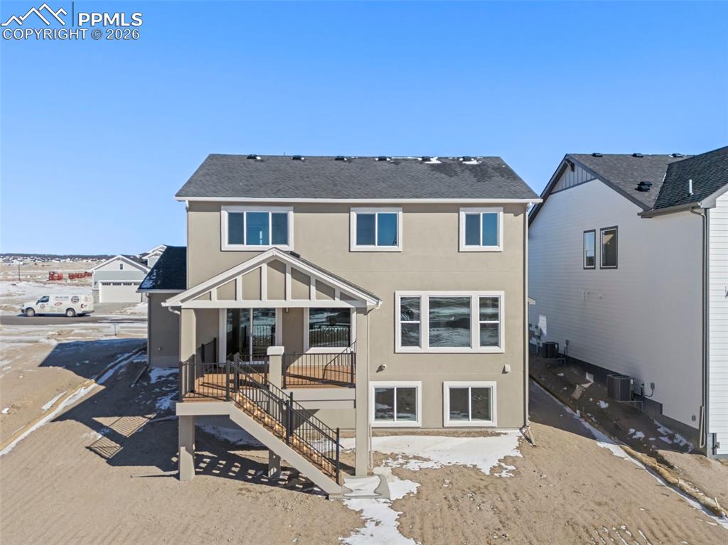 Image 37 of 37: Back of Structure