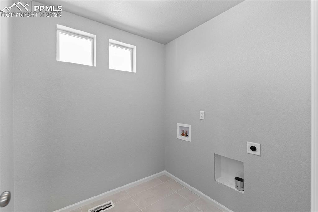 Image 15 of 26: Photos of a model home