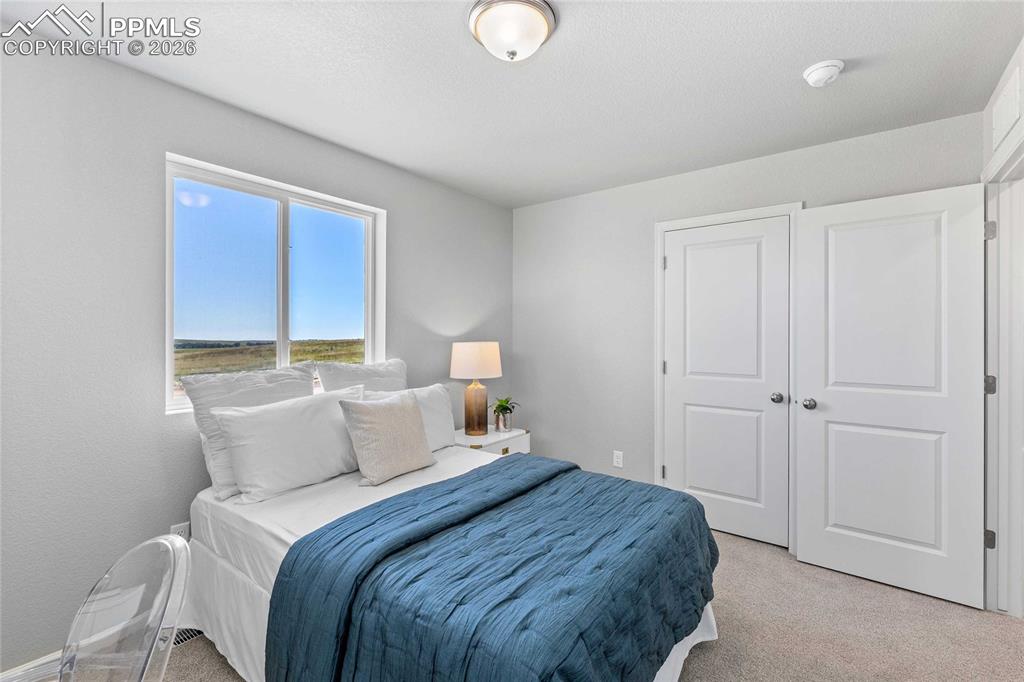 Image 23 of 26: Photos of a model home