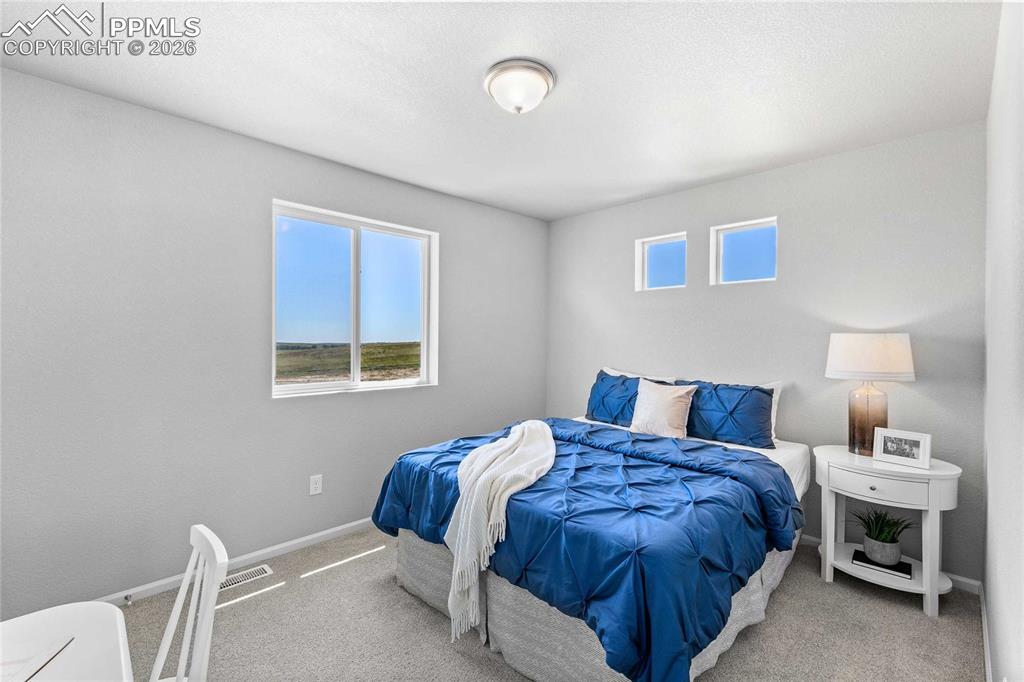 Image 24 of 26: Photos of a model home