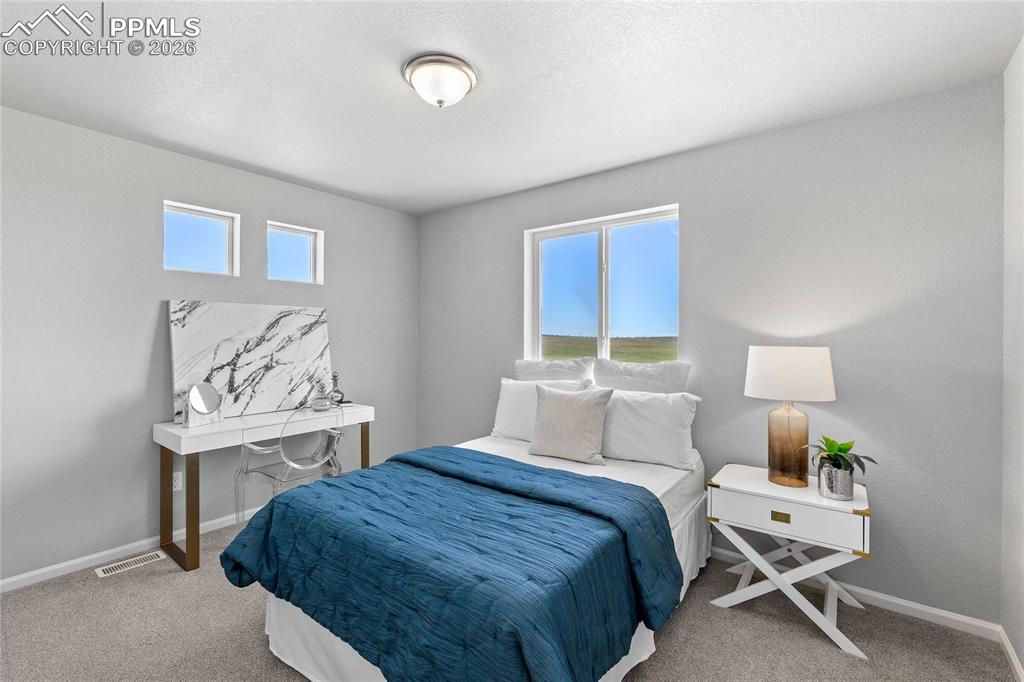 Image 26 of 26: Photos of a model home