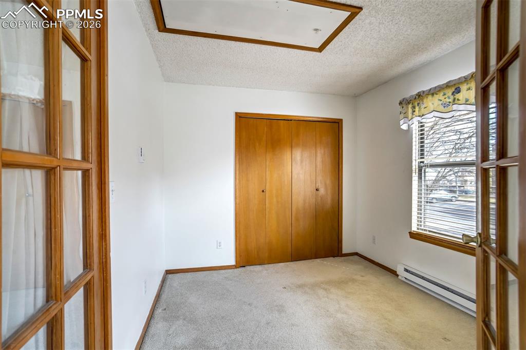 Image 16 of 30: Bedroom