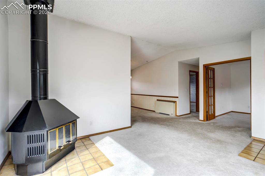 Image 8 of 30: Living Room