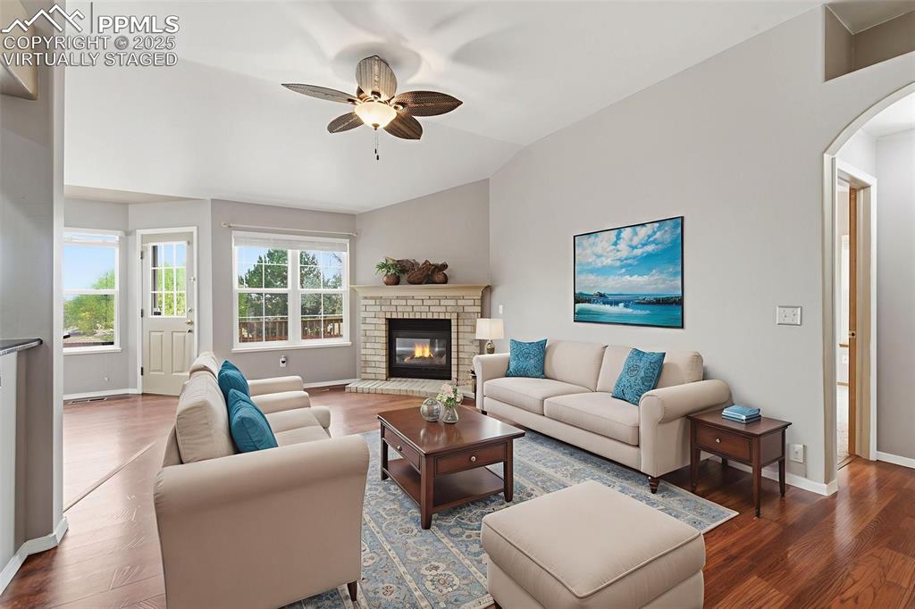 Image 3 of 39: Virtually Staged