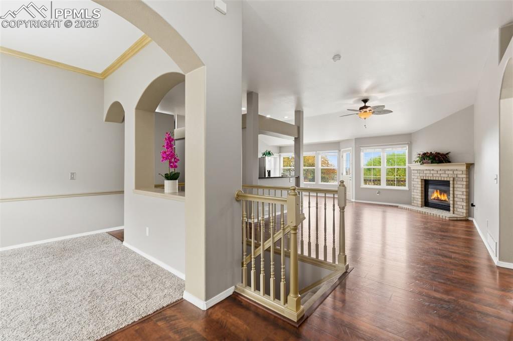 Image 7 of 39: Entry