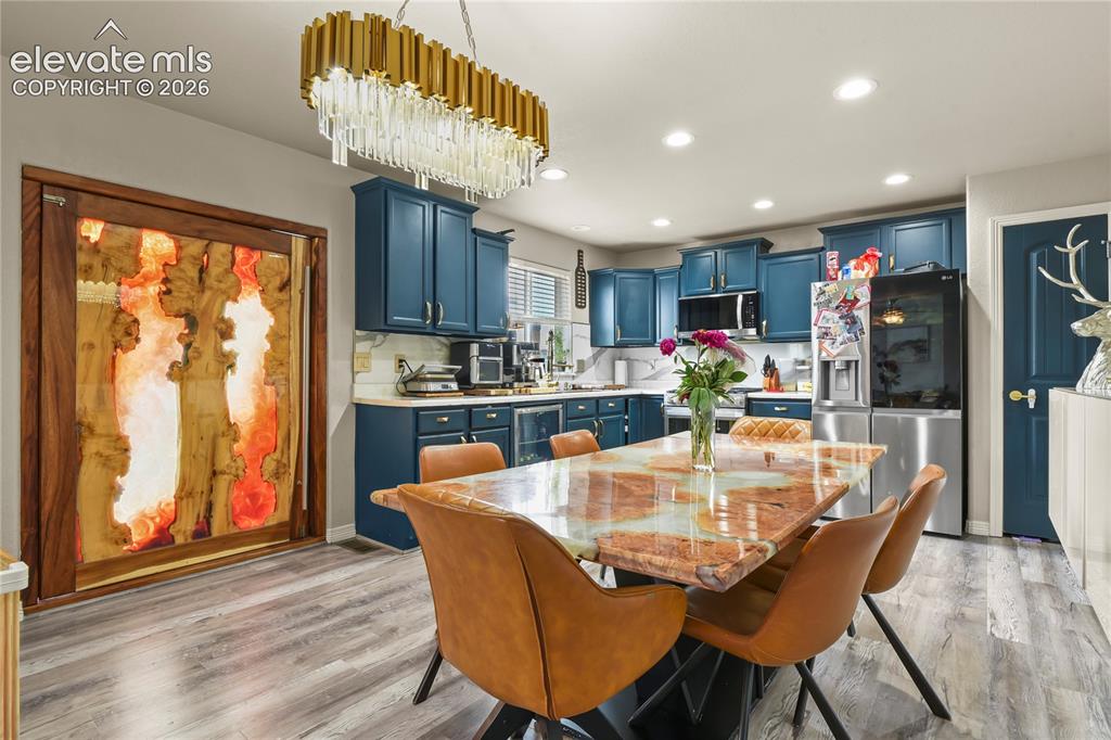Image 13 of 29: Dining Area