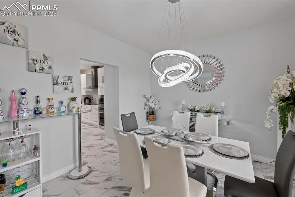 Image 5 of 48: Dining Area