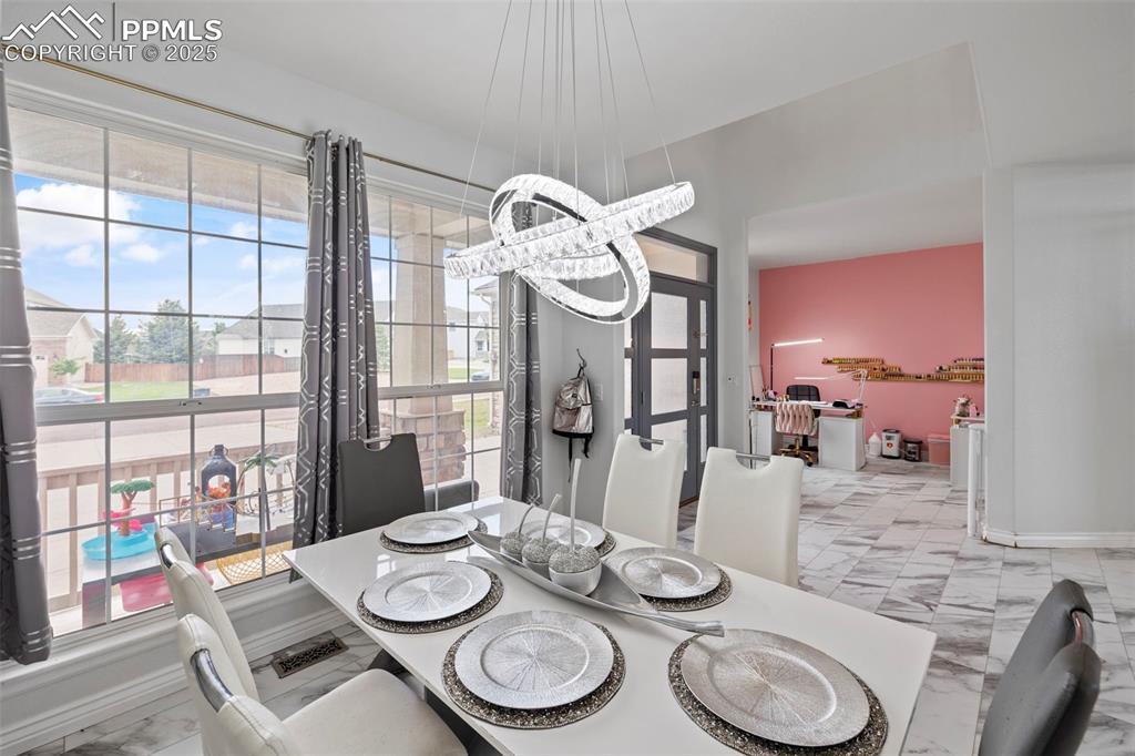Image 7 of 48: Dining Area