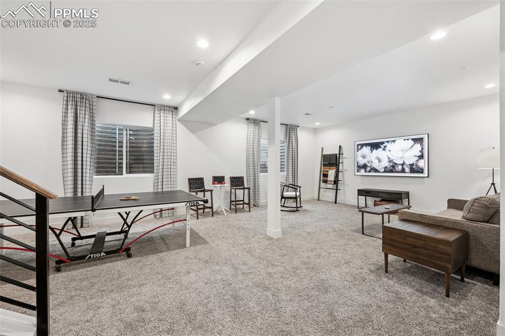 Image 29 of 44: Living Room