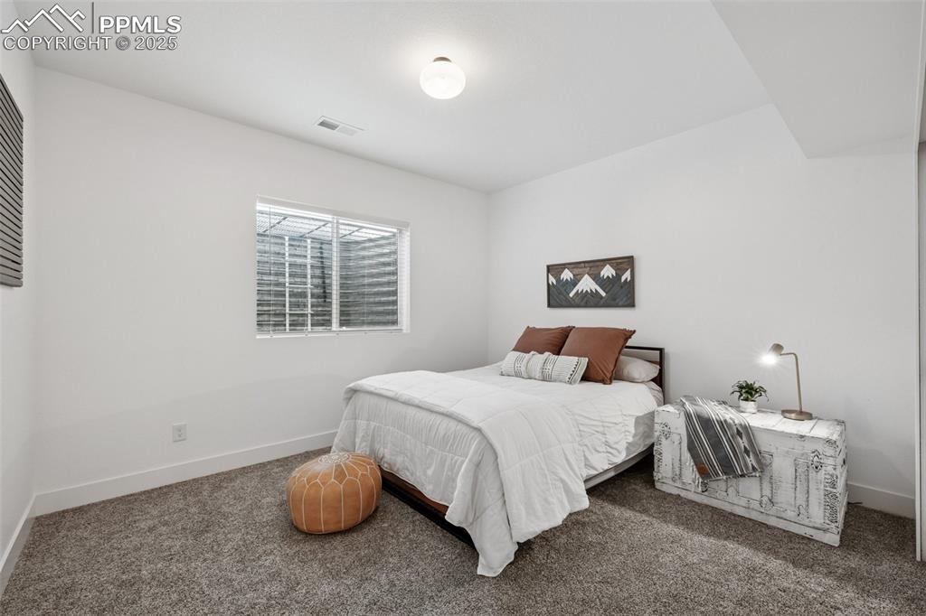 Image 36 of 44: Bedroom