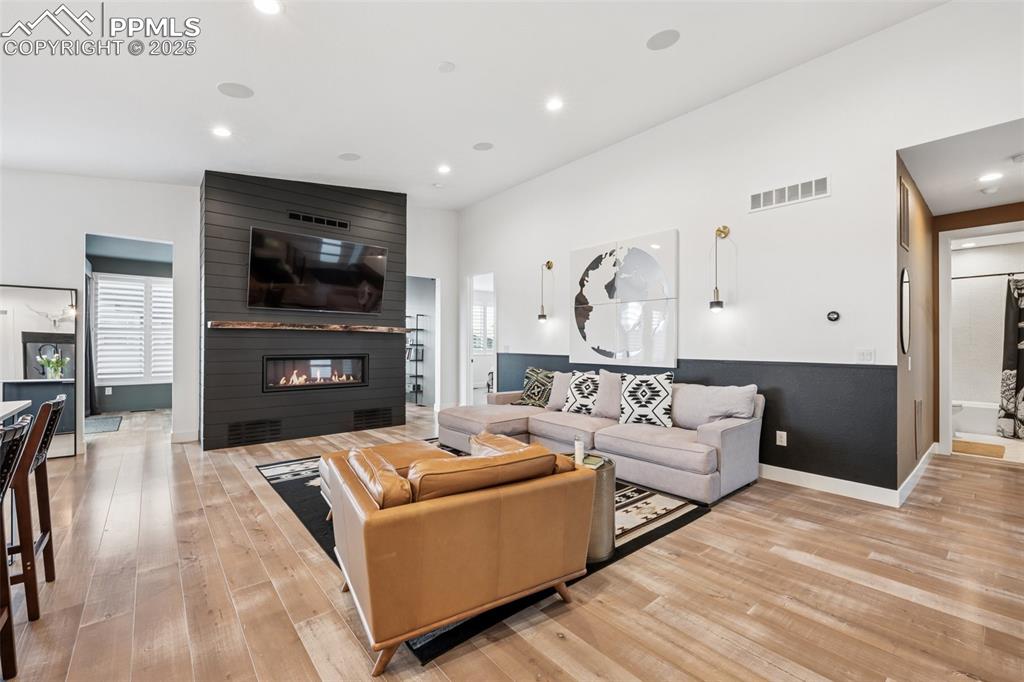 Image 8 of 44: Living Room