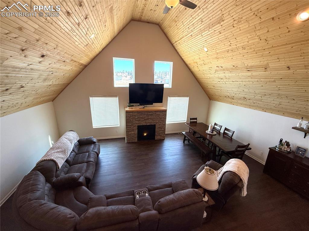 Image 4 of 50: lots of natural light