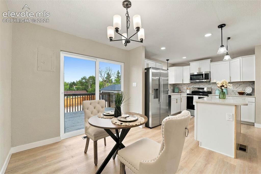 Image 15 of 48: Dining Area