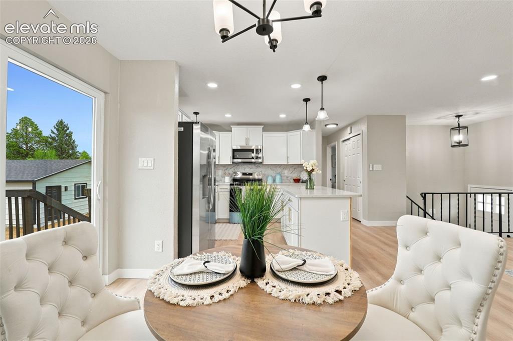 Image 16 of 48: Dining Area