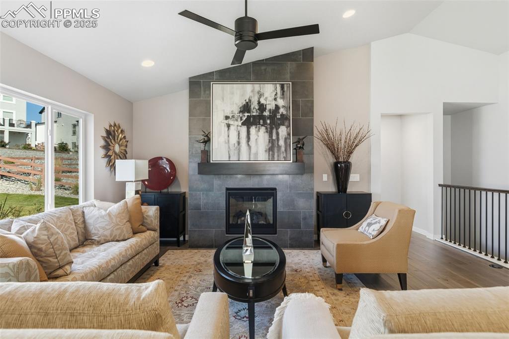 Image 11 of 49: Living Room