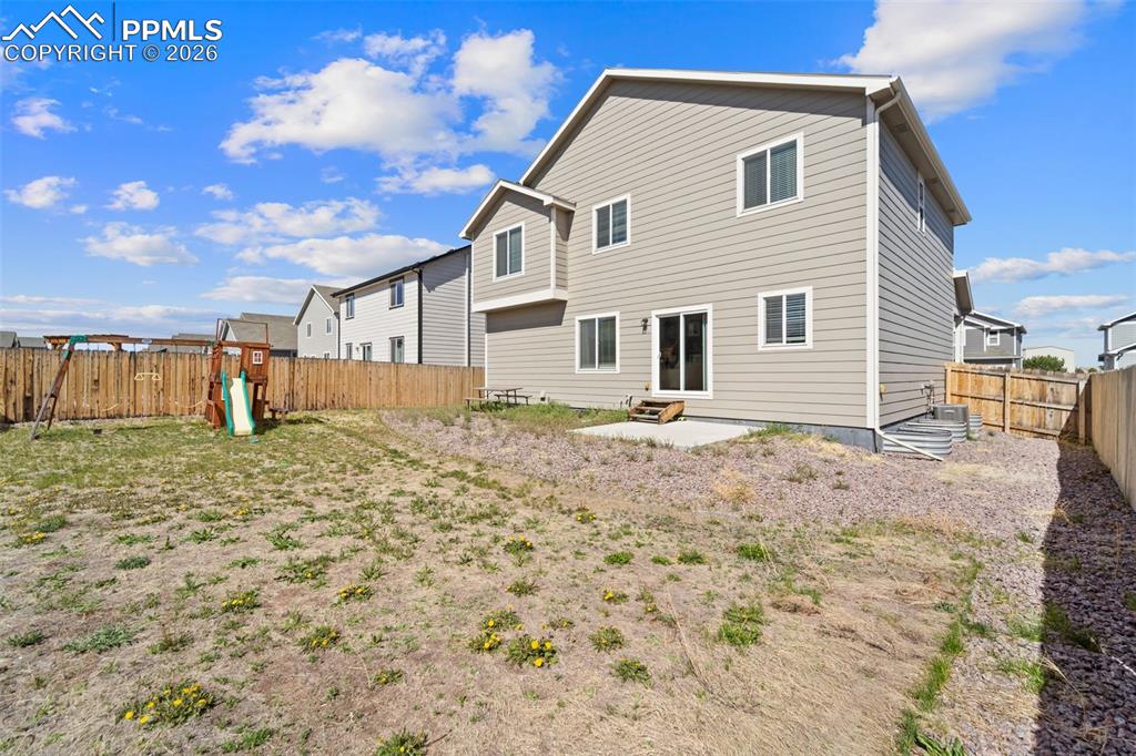 Image 41 of 43: Back of Structure