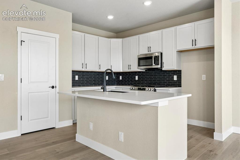 Image 6 of 22: Kitchen