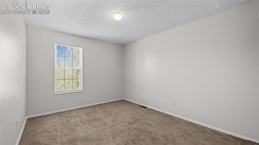 Image 16 of 35: Bedroom