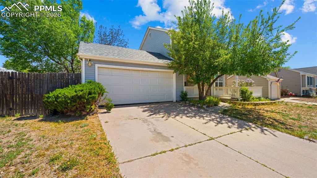 Image 3 of 35: Front of Structure