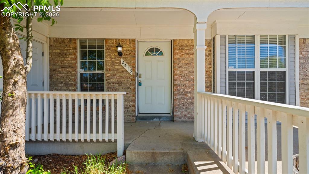 Image 4 of 35: Entry