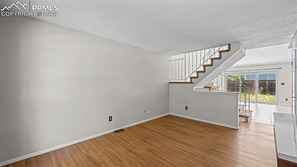 Image 5 of 35: Living Room