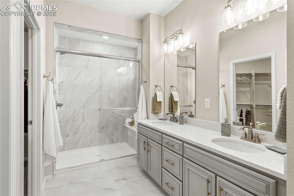 Image 17 of 24: Photos of model home