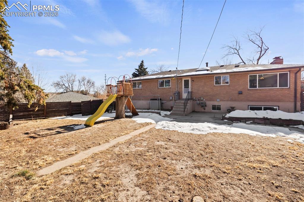 Image 39 of 40: Back of Structure