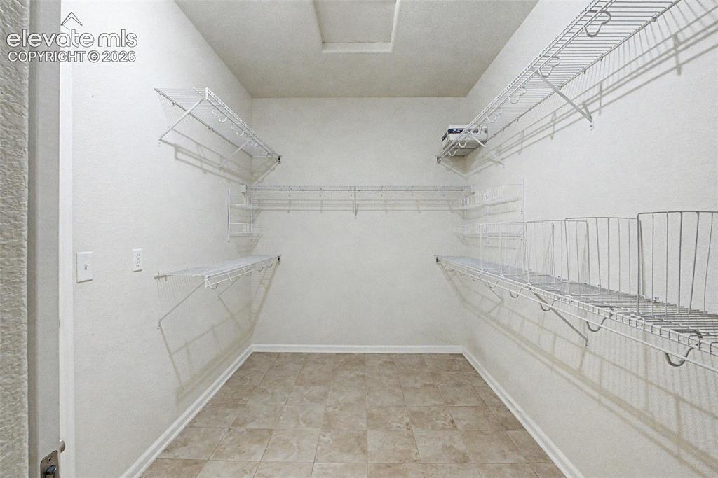Image 22 of 41: Closet