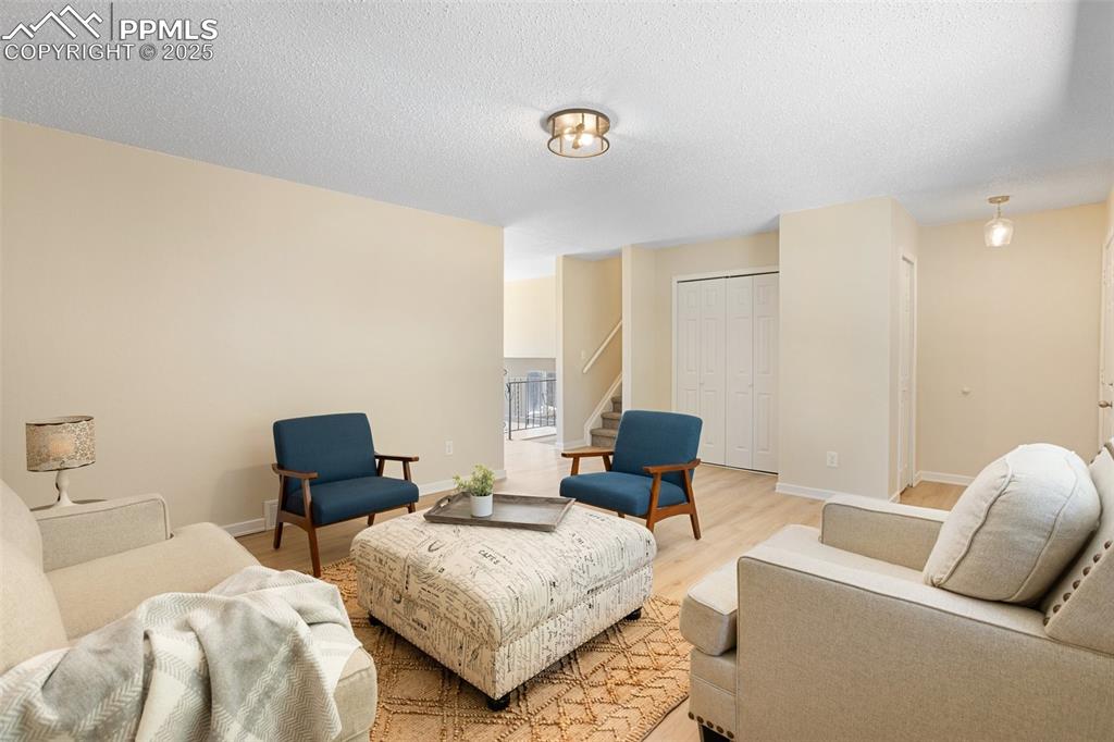 Image 6 of 32: Living Room
