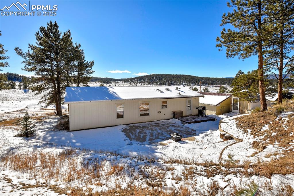 Image 6 of 29: Partially Treed Lot with Private Back Yard