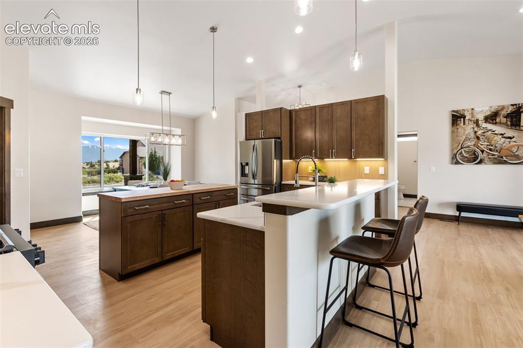 Image 18 of 48: Kitchen