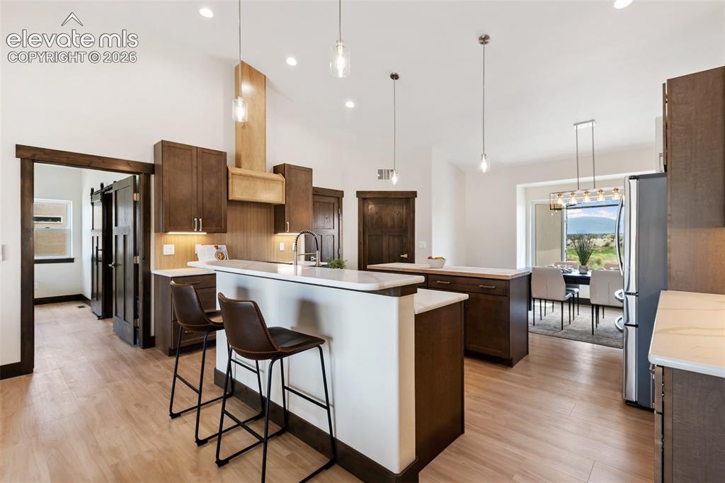 Image 19 of 48: Kitchen