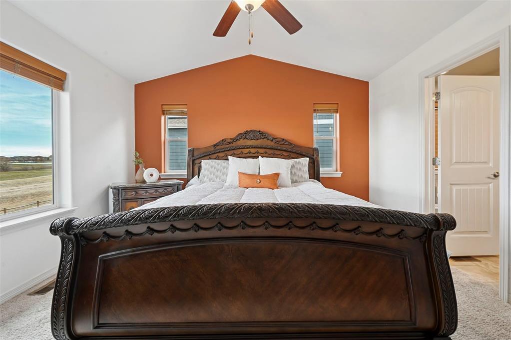 Image 11 of 46: Bedroom