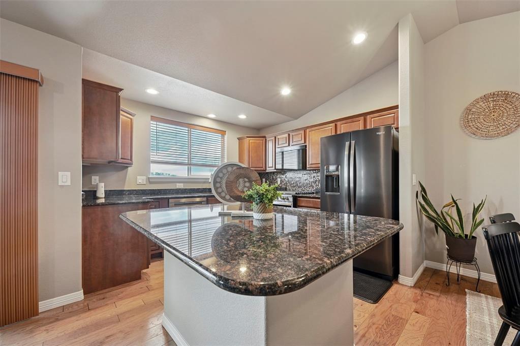 Image 5 of 46: Kitchen