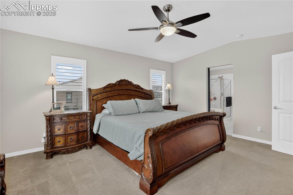 Image 11 of 25: En-suite primary bath