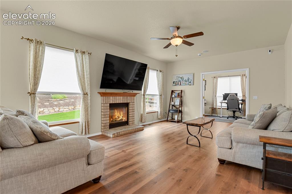 Image 12 of 40: Living Room