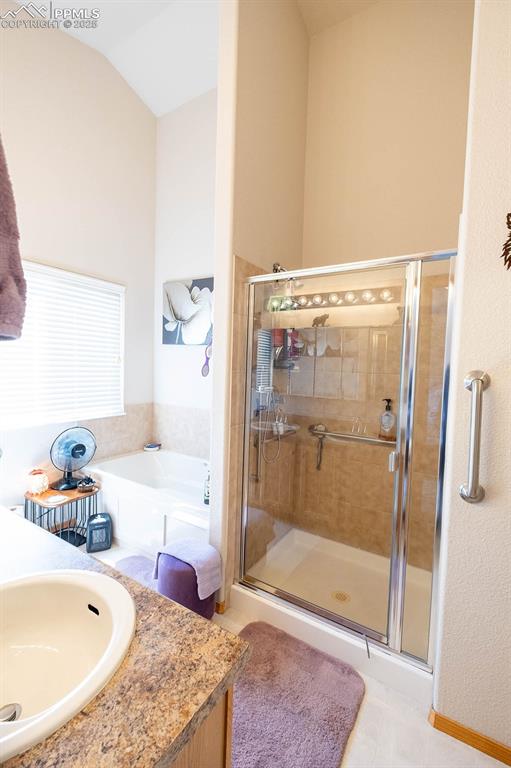 Image 17 of 37: Home is exceptionally clean.