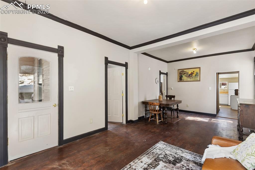 Image 8 of 35: Living Room