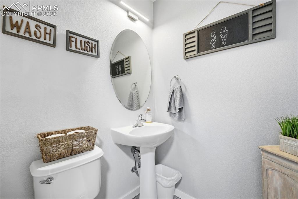 Image 12 of 49: Bathroom