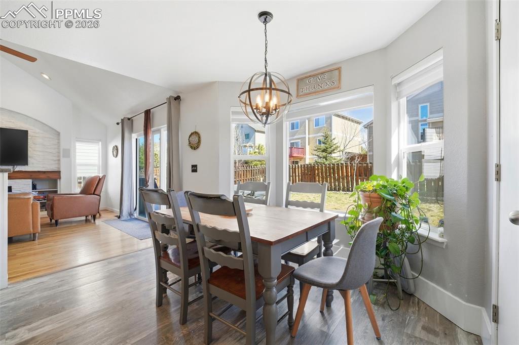 Image 20 of 49: Kitchen