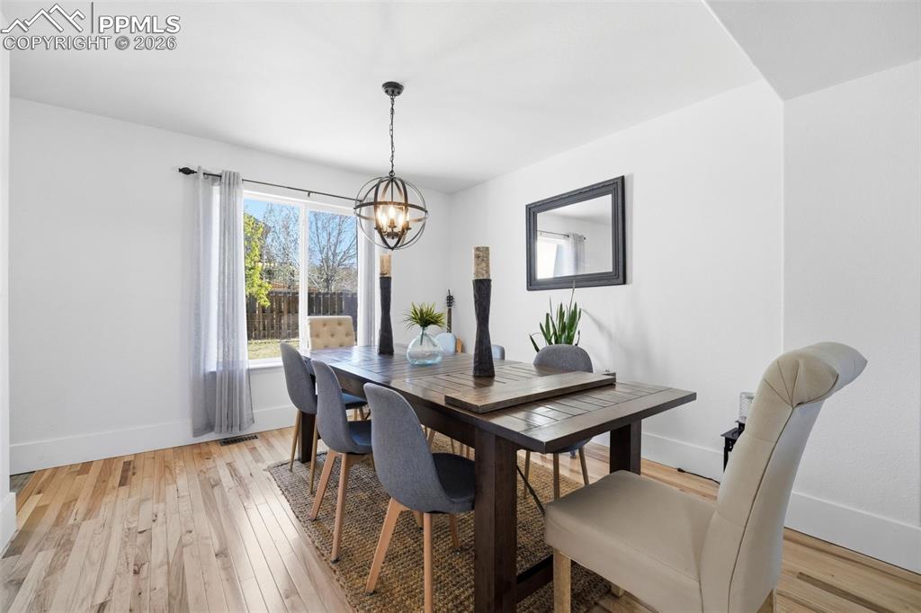 Image 7 of 49: Dining Area