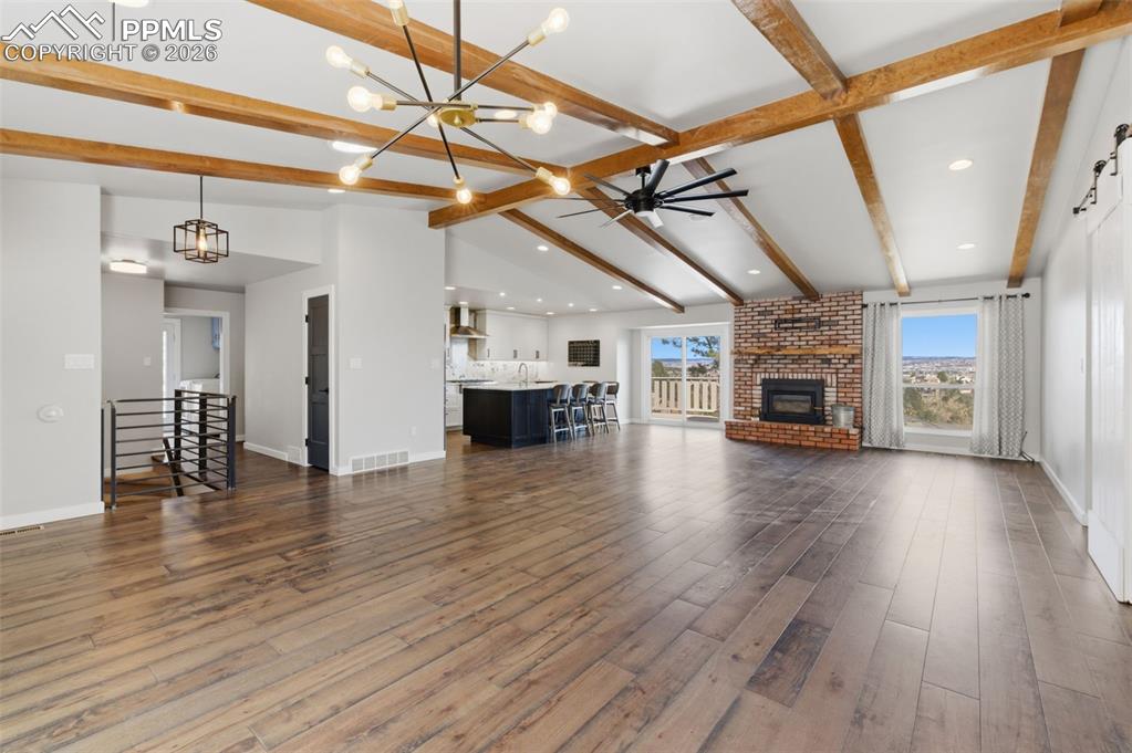 Image 11 of 39: Living Room