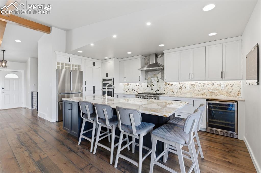 Image 7 of 39: Kitchen