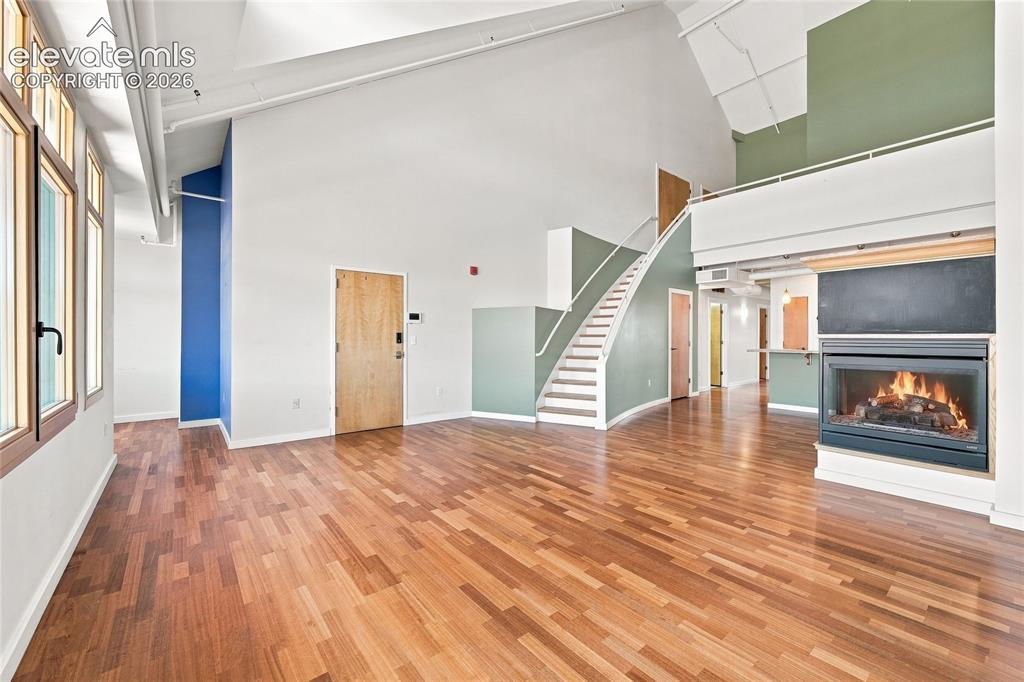 Image 10 of 50: Great Room