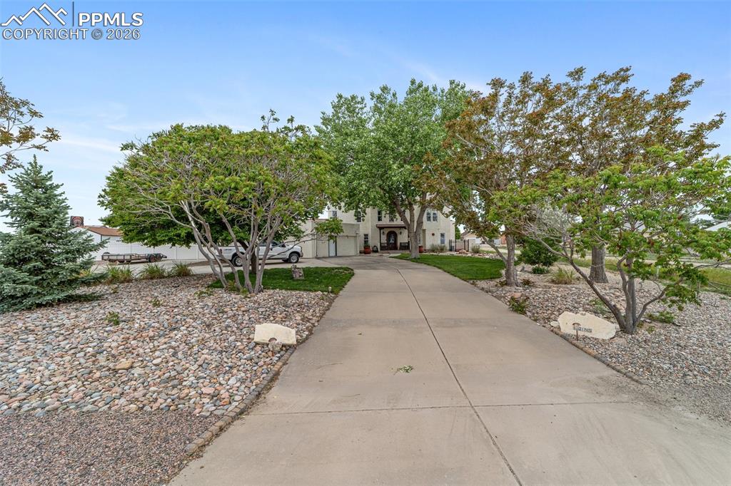 Image 4 of 30: Front of Structure