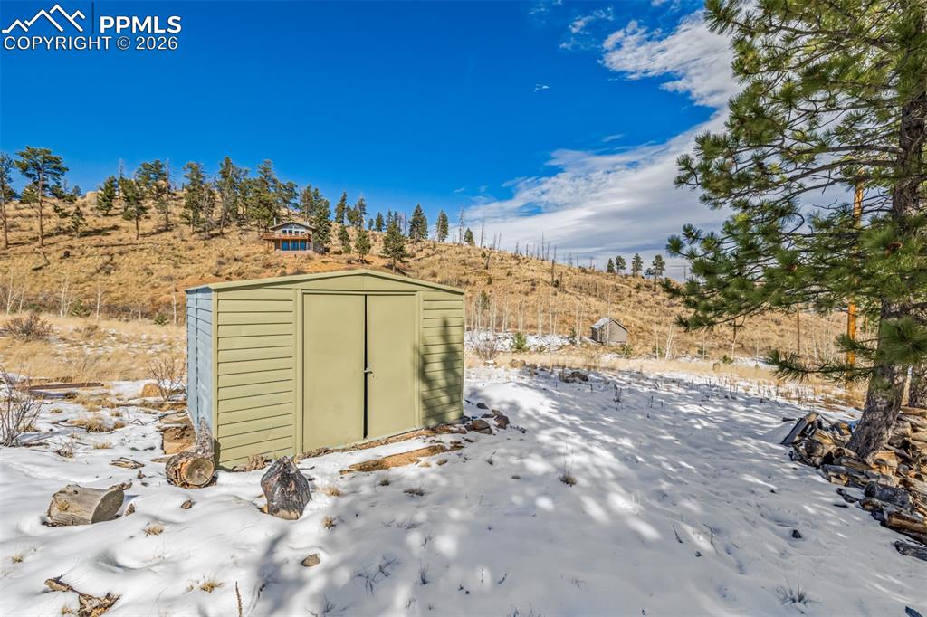 Image 42 of 44: No Description Available